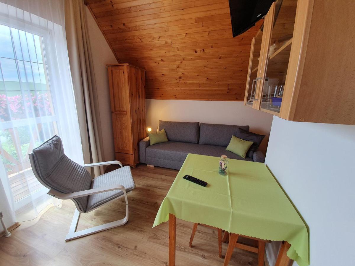 Appartamento Zlty Dom Vrbov Esterno foto
