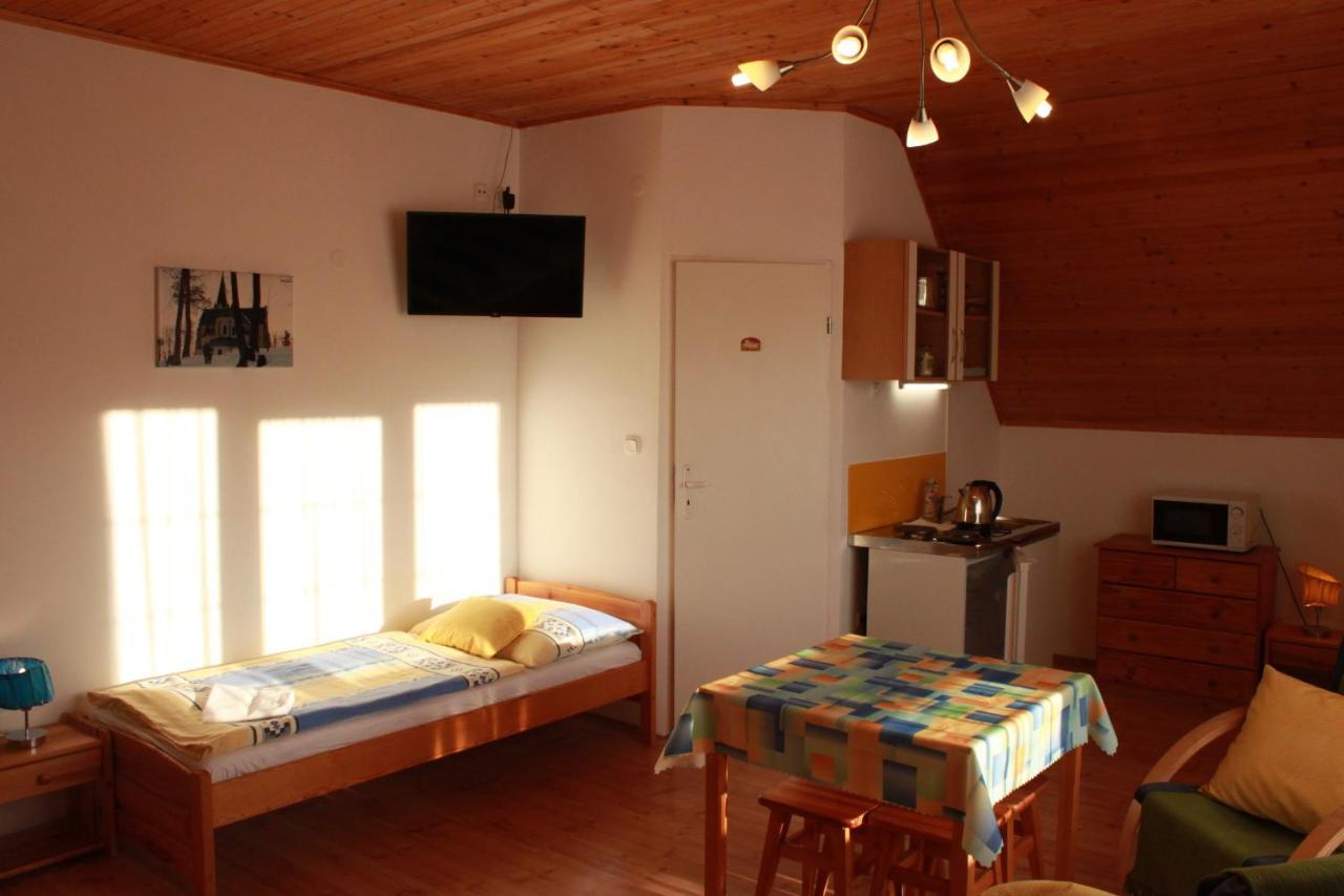 Appartamento Zlty Dom Vrbov Esterno foto