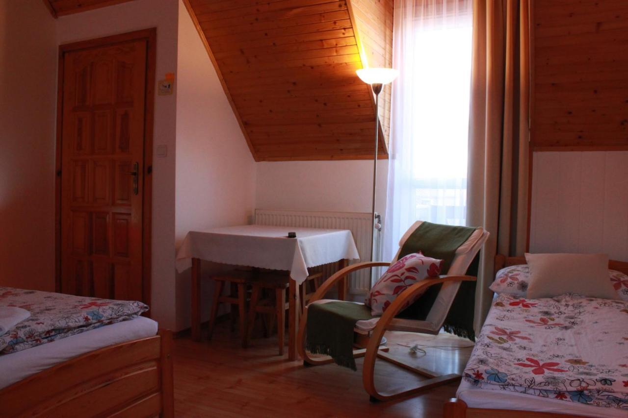 Appartamento Zlty Dom Vrbov Esterno foto